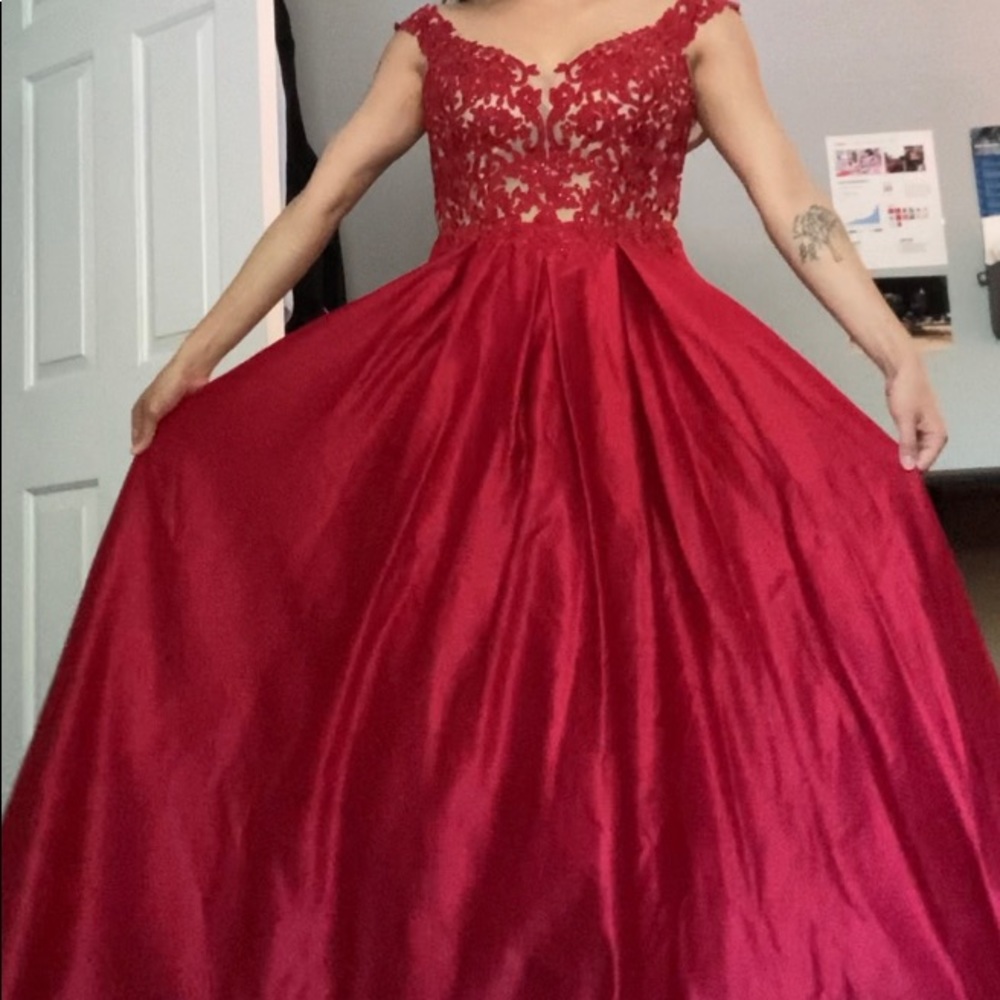 Blondie Nites | Size 5 | Red Prom/Formal Dress with Satin Skirt and Red Overlays
